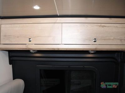 2026 Airstream Rangeline - Photo 25