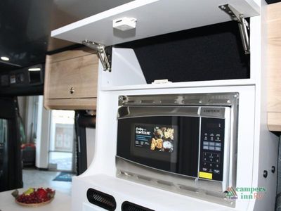 2026 Airstream Rangeline - Photo 43
