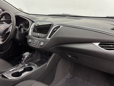 2023 Chevrolet Malibu - Photo 30