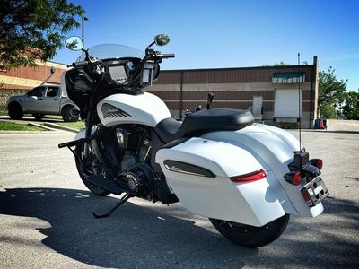 2025 Indian Motorcycle Chieftain PowerPlus Dark Horse 112 w/PowerBand Ghost White Metallic Smoke - Photo 4