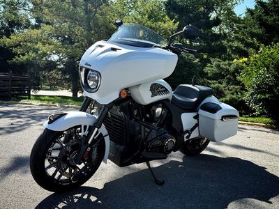 2025 Indian Motorcycle Chieftain PowerPlus Dark Horse 112 w/PowerBand Ghost White Metallic Smoke - Photo 2