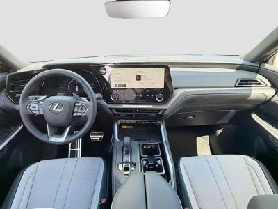 2026 Lexus TX — photo 17 view