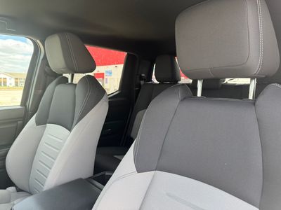 2025 Toyota Tacoma — photo 10 view