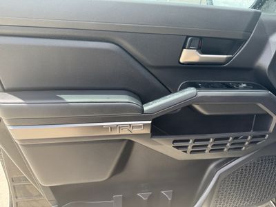 2025 Toyota Tacoma — photo 9 view