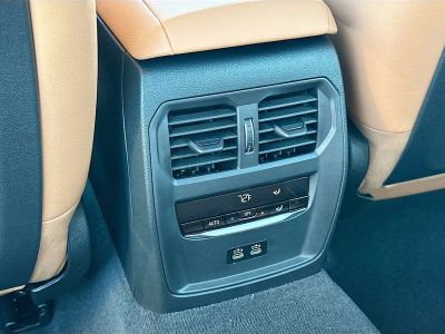2026 BMW 3 Series — photo 19 view