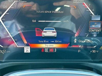 2026 BMW 3 Series — photo 9 view