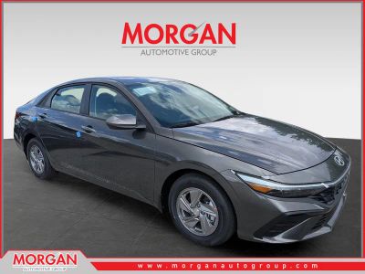 2026 Hyundai ELANTRA SE in Amazon Gray — front three-quarter view