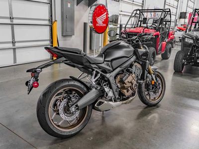 2026 Honda CB650R E-Clutch - Photo 4