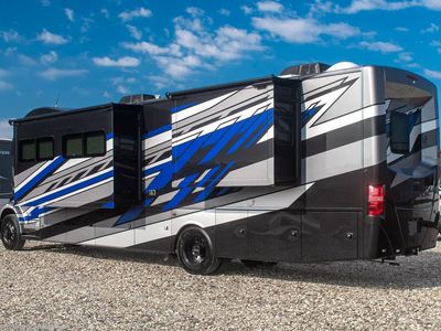 2026 Thor Motor Coach Inception - Photo 2