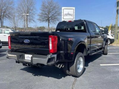 2026 Ford F-450SD - Photo 3