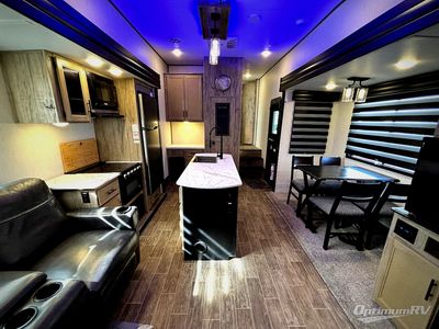 2022 Forest River Cherokee Arctic Wolf Suite - Photo 5