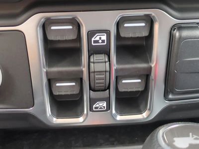2026 Jeep Wrangler — photo 25 view