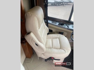 2012 Phaeton 42 LH - Photo 14