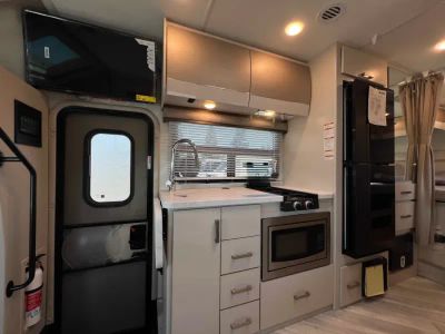 2027 Thor Motor Coach COMPASS AWD — photo 9 view