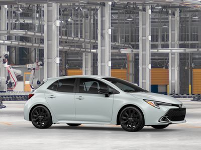 2026 Toyota Corolla Hatchback - Photo 15