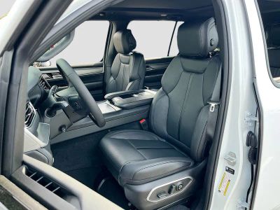 2026 Jeep Grand Wagoneer — photo 22 view