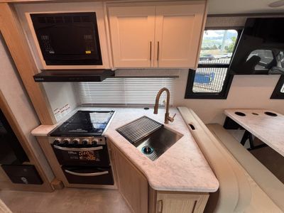 2026 Thor Motor Coach CHATEAU - Photo 11