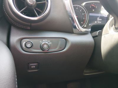 2025 Chevrolet Blazer - Photo 13