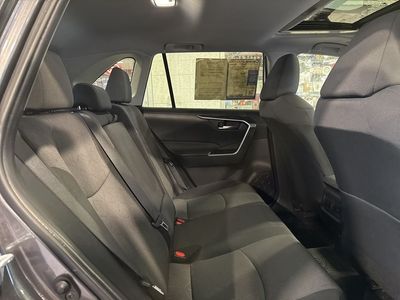 2024 Toyota RAV4 - Photo 10