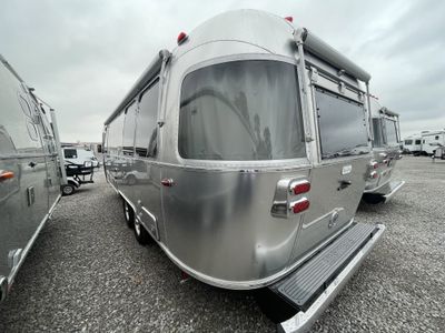 2026 Airstream Flying Cloud - Photo 7