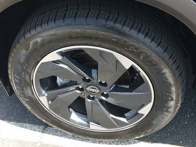 2024 Nissan Rogue — photo 10 view