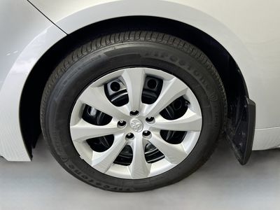 2025 Toyota Corolla - Photo 11