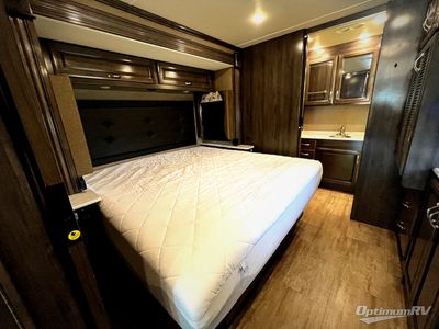 2018 Fleetwood Bounder - Photo 19