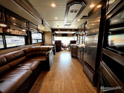 2018 Fleetwood Bounder - Photo 24