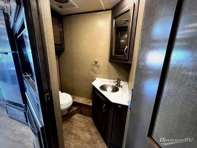 2018 Fleetwood Bounder - Photo 17