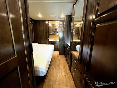 2018 Fleetwood Bounder - Photo 18