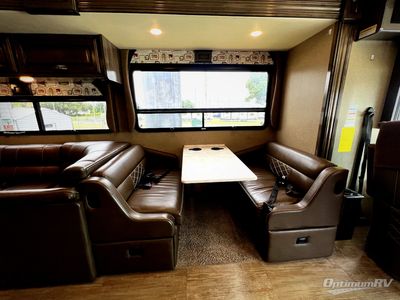 2018 Fleetwood Bounder - Photo 8