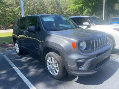2023 Jeep Renegade - Photo 2
