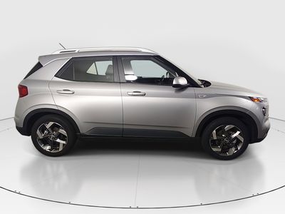 2025 Hyundai Venue — photo 8 view