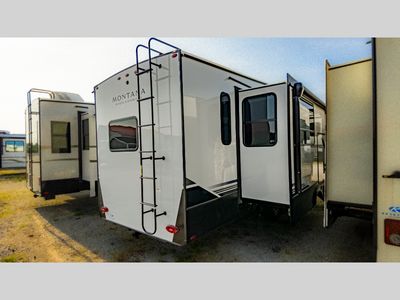 2025 Keystone RV Montana High Country - Photo 8