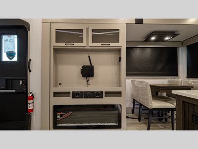 2025 Keystone RV Montana High Country - Photo 32