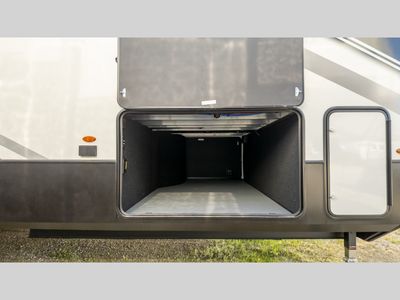2025 Keystone RV Montana High Country - Photo 11