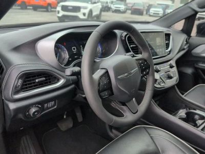 2025 Chrysler Pacifica - Photo 27