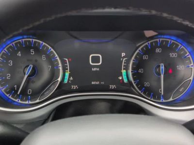 2025 Chrysler Pacifica - Photo 15