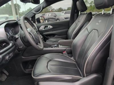 2025 Chrysler Pacifica - Photo 12