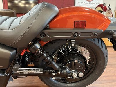 2025 Honda Shadow Phantom ABS - Photo 12