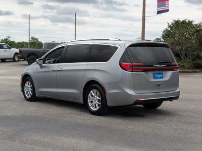 2021 Chrysler Pacifica - Photo 3