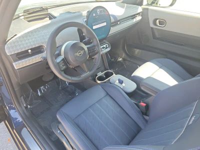 2025 MINI Convertible — photo 17 view