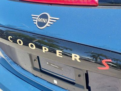 2025 MINI Convertible — detail view