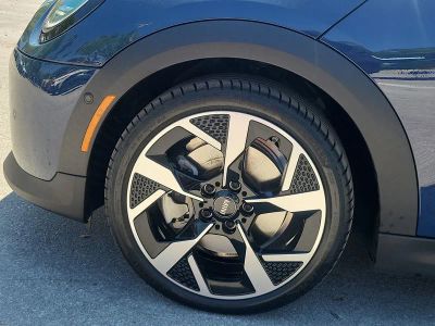 2025 MINI Convertible — photo 8 view