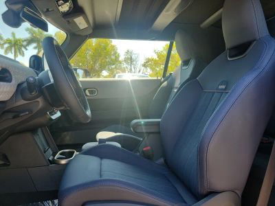 2025 MINI Convertible — photo 18 view