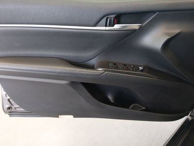 2023 Toyota Camry - Photo 18