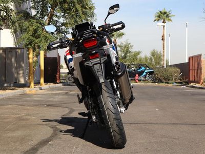 2025 Honda Africa Twin Adventure Sports ES - Photo 6