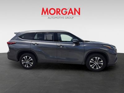 2022 Toyota Highlander Hybrid - Photo 5