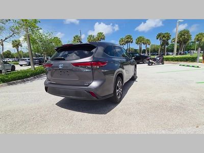2022 Toyota Highlander Hybrid - Photo 40