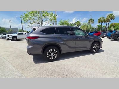 2022 Toyota Highlander Hybrid - Photo 37